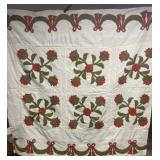 Red and Green Appliquï¿½ Quilt Floral Medallion and