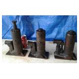 3 Hydraulic Jacks