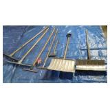 SNOW SHOVELS:SQUEEGEE