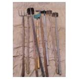Garden Hoes, Scrapes, & Tines
