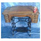 VTG. SEWING MACHINE