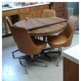 Table 4 Chairs & Leaf