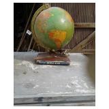 GLOBE & Book