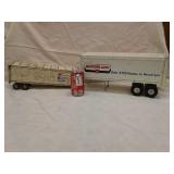 2 Semi Trailers Spector & Western Auto