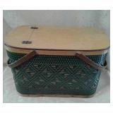 21" Picnic Basket...Hawkeye