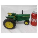JOHN DEERE TOY TRACTOR