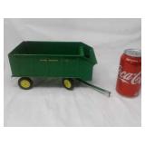 ERTL JOHN DEERE 112 CHUCK WAGON