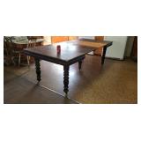 Oak 5 leg hervas table Made by Robinson table
