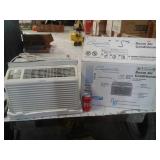 WINDOW A/C UNIT