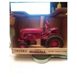 ERTL FARMALL CUB DIECAST 1/16 SCALE TRACTOR