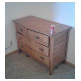 ANTIQUE OAK CHEST OF DRAWERS