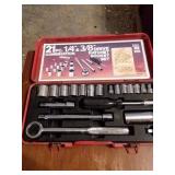 21 PC 1/4 & 3/8 DRIVE RATCHET SOCKET SET