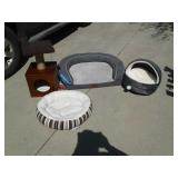 PET BEDS, CAT PLAY HOUSE
