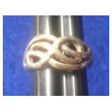 SZ.6 STERLING SILVER RING 4.4GRAMS