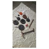 Cast iron skillet shoe last
