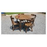 Dining Room Table & 4 Chairs