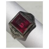 10k. gold & Ruby Ring 3.50Grams. band damaged