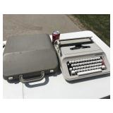 Underwood 319 Typewriter
