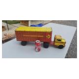 Lumar  live stock truck toy.