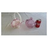 2 pieces of Fenton glass basket has been damage.