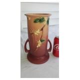 Roseville snow Berry  IVI-9" vase.