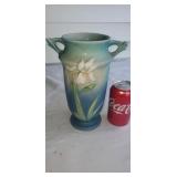 Roseville 925-9" vase.
