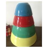 Retro Pyrex Nesting Bowls