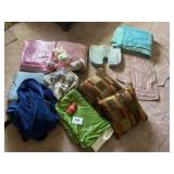 THROW BLANKETS, PILLOWS, AND ORE