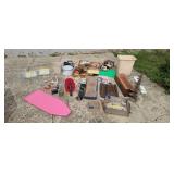 Small crock with crack directors badminton set