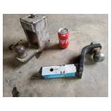 2 TRAILER HITCHES