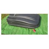 Cargo carrie for car. (Small hole in top)