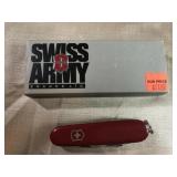VICTORINOX SWISS ARMY RED TIMBER