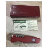 VICTORINOX SWISS ARMY HUNTER