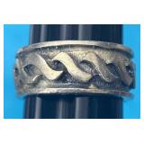 Sz.8 Sterling Silver Ring 8.10 Grams
