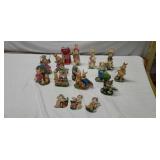 Polystone Bunny Figurines