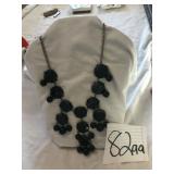 BLOCK NECKLACE