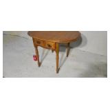 Maple drop leaf end table w/ drawer.