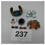 Vintage misc, Barrettes, Brooches, Jewelry pieces