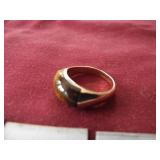 COSTUME RING......7.5