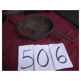 LODGE CAST IRON SKILLET