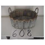 TRAMP ART WOOD BASKET