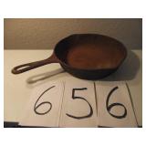 LODGE CAST IRON SKILLET