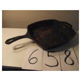 LODGE CAST IRON SKILLET