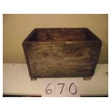 VINTAGE WOOD BOX