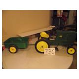 JOHN DEERE 4020 PEDAL TRACTOR & TRAILER