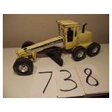 OLD METAL EXCAVATOR TOY