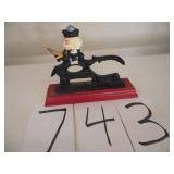 CAST IRON NUT CRACKER