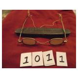 ANTIQUE GLASSES ADJUSTABLE 10KT.??