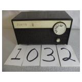 VINTAGE ZENITH RADIO