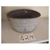 OLD GALVANIZED BUCKET W/BAIL